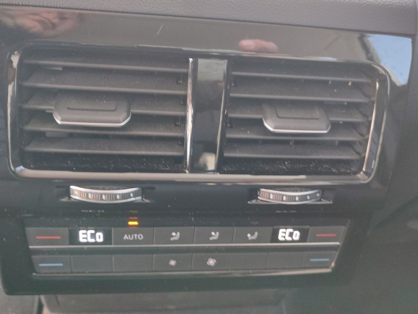 Volkswagen Touareg - Bild 19