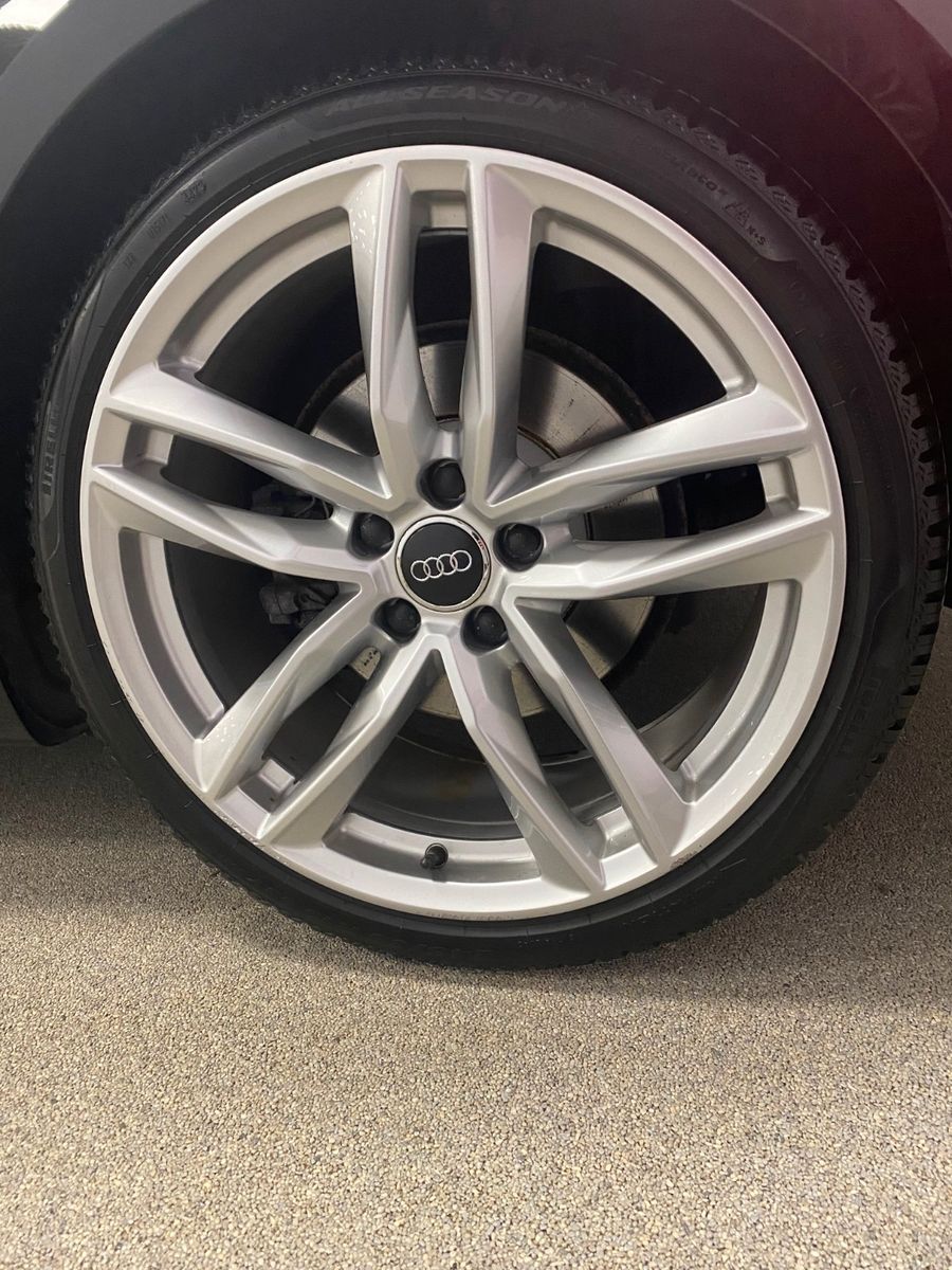 Fahrzeugabbildung Audi TT S-Line Roadster 2.0 TFSI S tronic quattro+19"