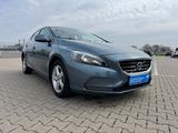 Volvo V40 Momentum - Volvo mit Diesel-Antrieb: Limousine, Schaltgetriebe
