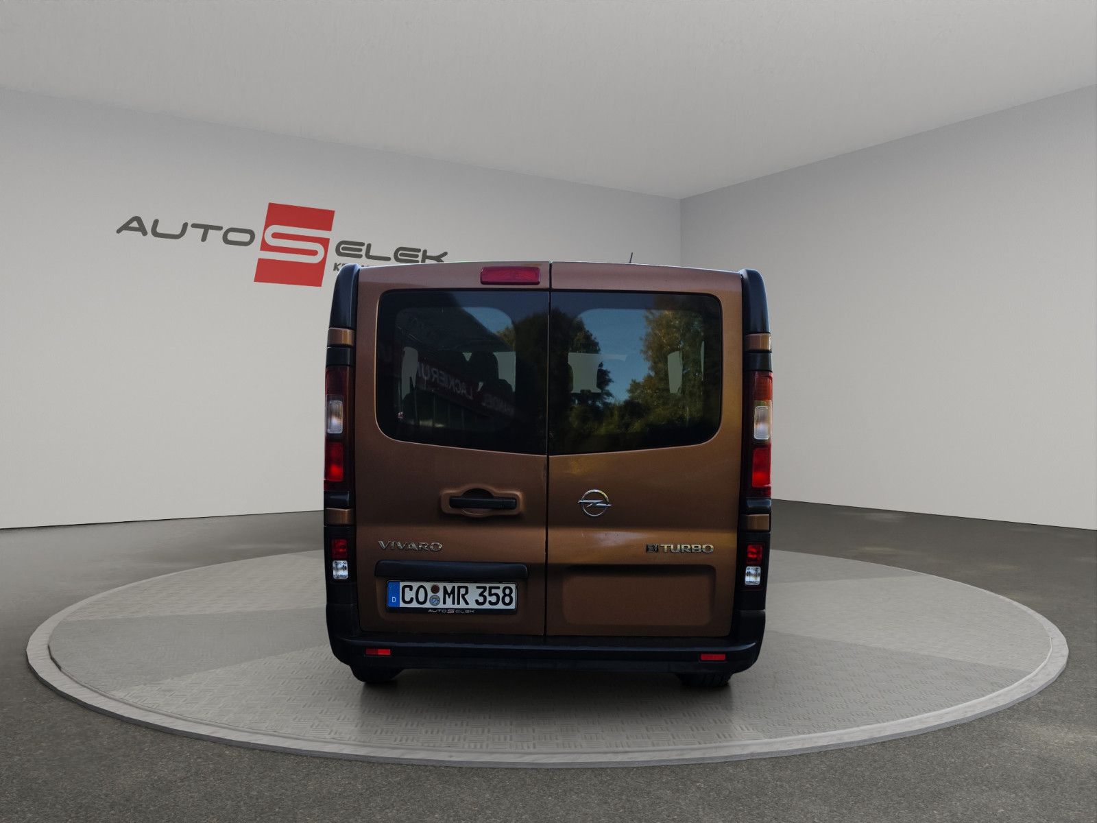 Fahrzeugabbildung Opel Vivaro B Kasten/Kombi Combi L1H1 2,7t 9-SITZER