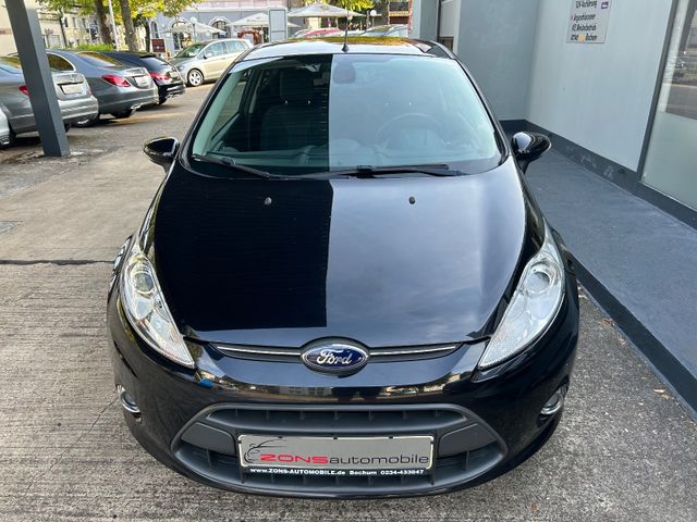 Fahrzeugabbildung Ford Fiesta Titanium+NaviZB+Klima+1.Hand+SHZ+LM+WR+BT