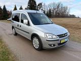 Opel Combo Combi - silberne Opel Combo