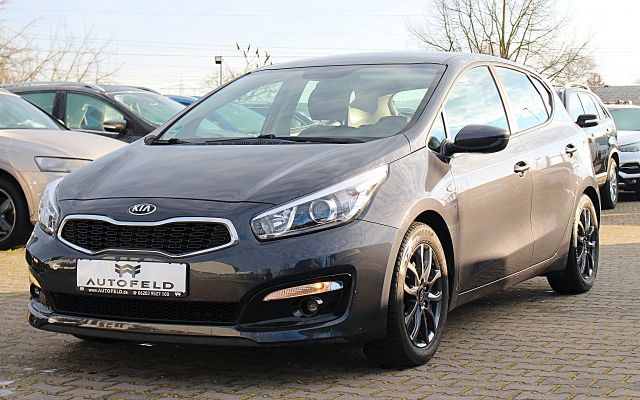 Kia cee'd / Ceed 1.4/VOLL SHEFT/NAVI/EDITION 7/BT/