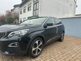 Peugeot 3008 Active - Peugeot 3008: Schwarz