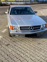 Mercedes-Benz W126 / 560 SEC - Mercedes-Benz 560 mit Benzin-Antrieb: Schiebedach