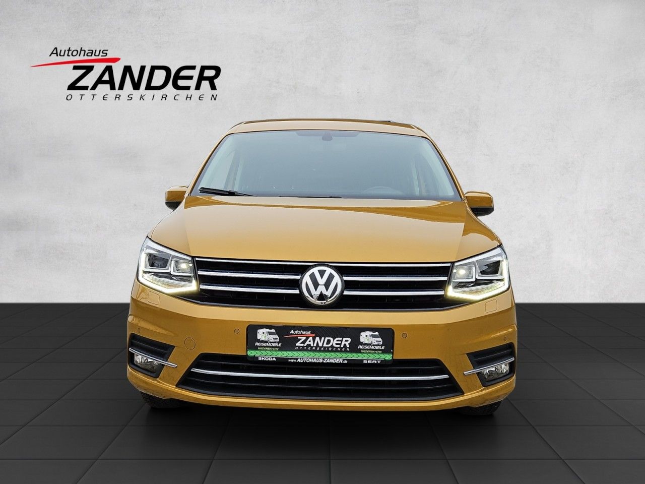 Fahrzeugabbildung Volkswagen Caddy PKW Highline Navi ACC Xenon