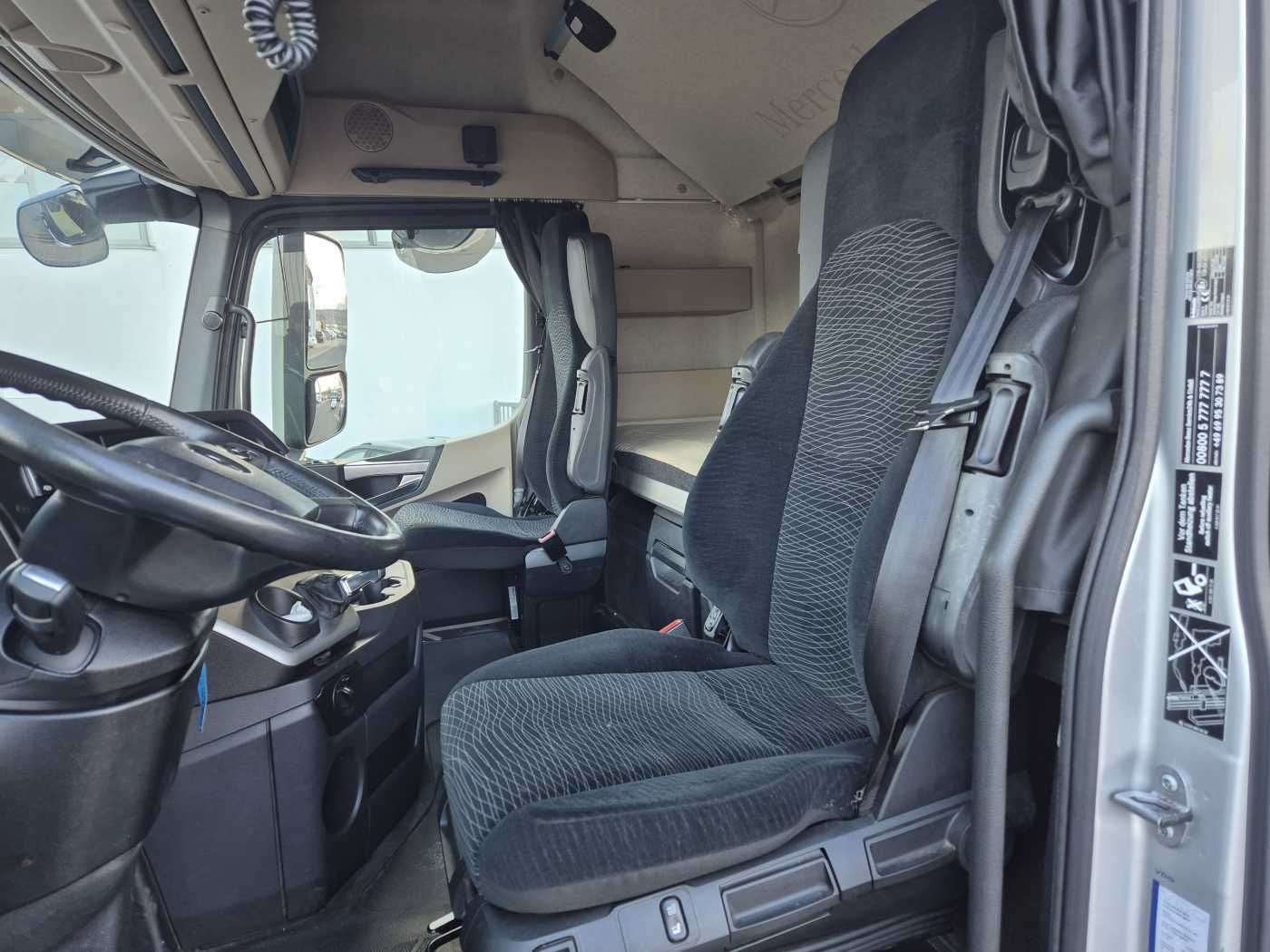 Fahrzeugabbildung Mercedes-Benz Actros 2658 LS 6x4 Turbo Retarder 120t BigSpace
