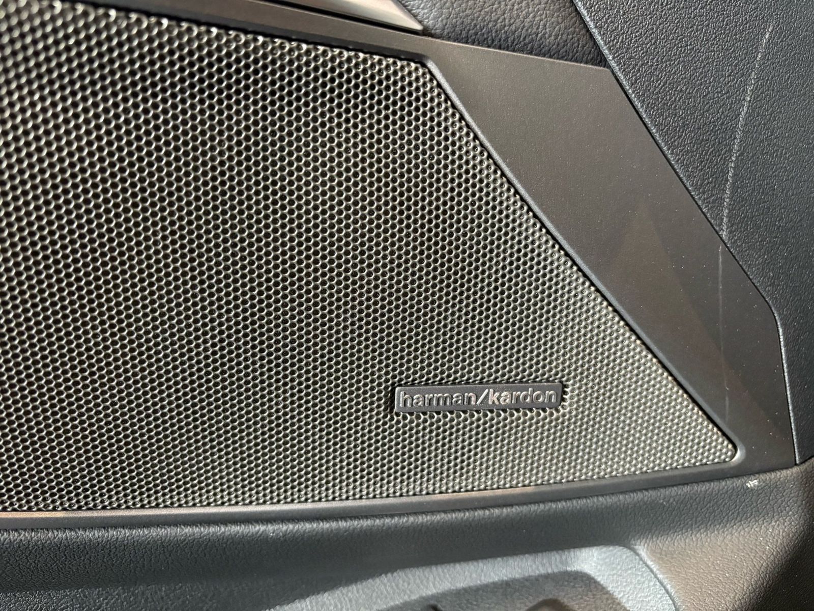 BMW 330 - Bild 16