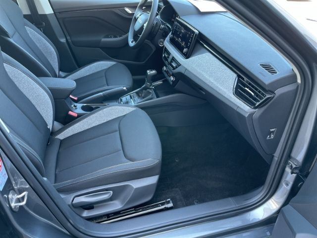 Fahrzeugabbildung SKODA Kamiq 1.0 TSI Selection Autom. Rückfahrkamera, A