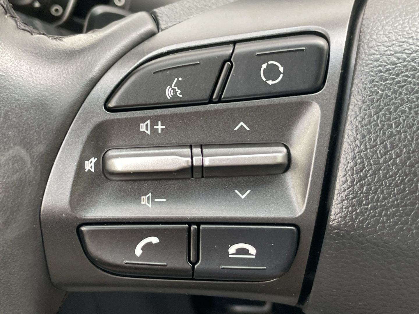 KONA 1.6 GDI Trend Hybrid 2WD AHK/Kamera/LED/Nav
