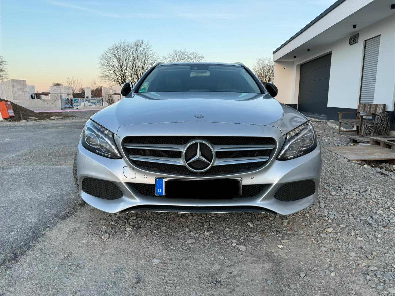 Mercedes-Benz C 220