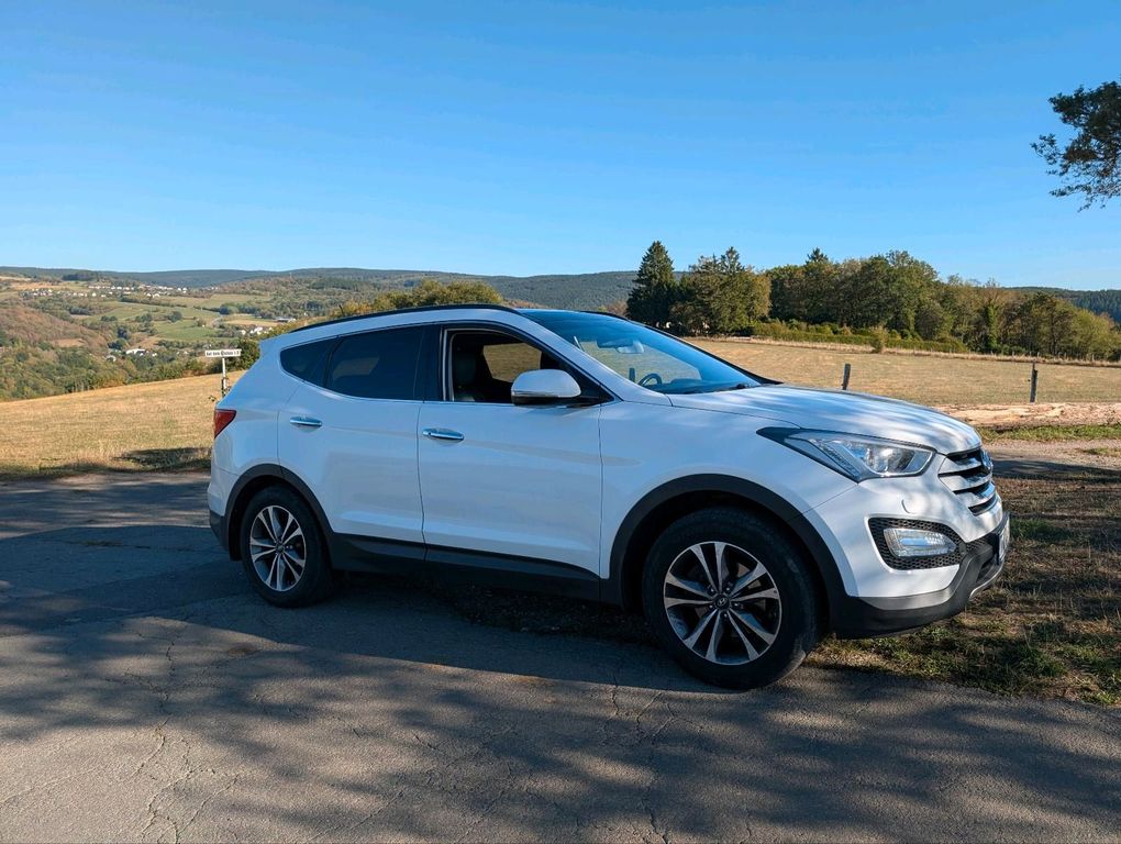 Image of Hyundai SANTA FE
