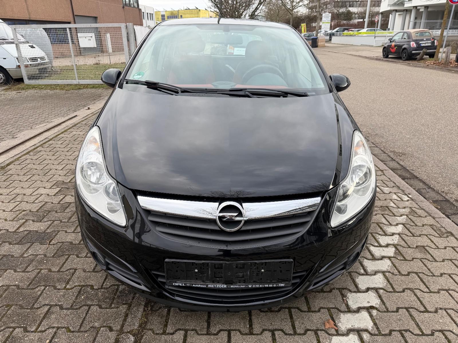 Opel Corsa D EditionUmbau für Behinderte mit Rollstuh