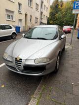 Alfa Romeo 147 1.6 16V T.Spark ECO Distinctive  - silberne Alfa Romeo 147
