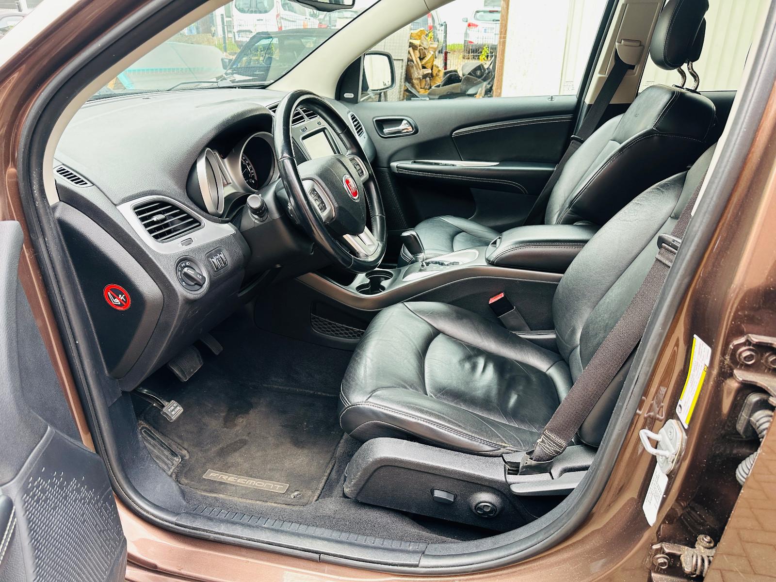 Fiat Freemont 2.0 Multijet Lounge AWD | 170 ch | BVA | 7 places | Toit ouvrant | Navigation | Caméra de recul | Attelage