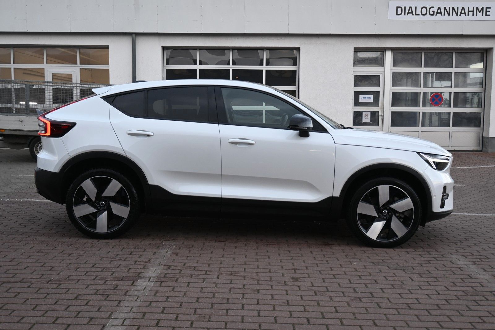 Fahrzeugabbildung Volvo C40 Twin AWD Ultimate 360°PANO°Stdhzg