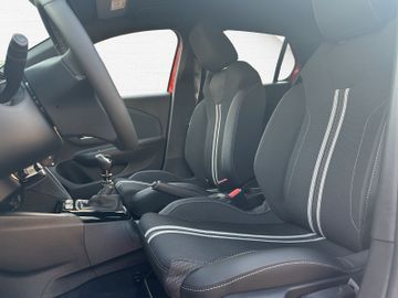 Fotografie 13 des Opel Corsa F 1.2 YES Alwetter LM Felge Sitzh. Lenkrad