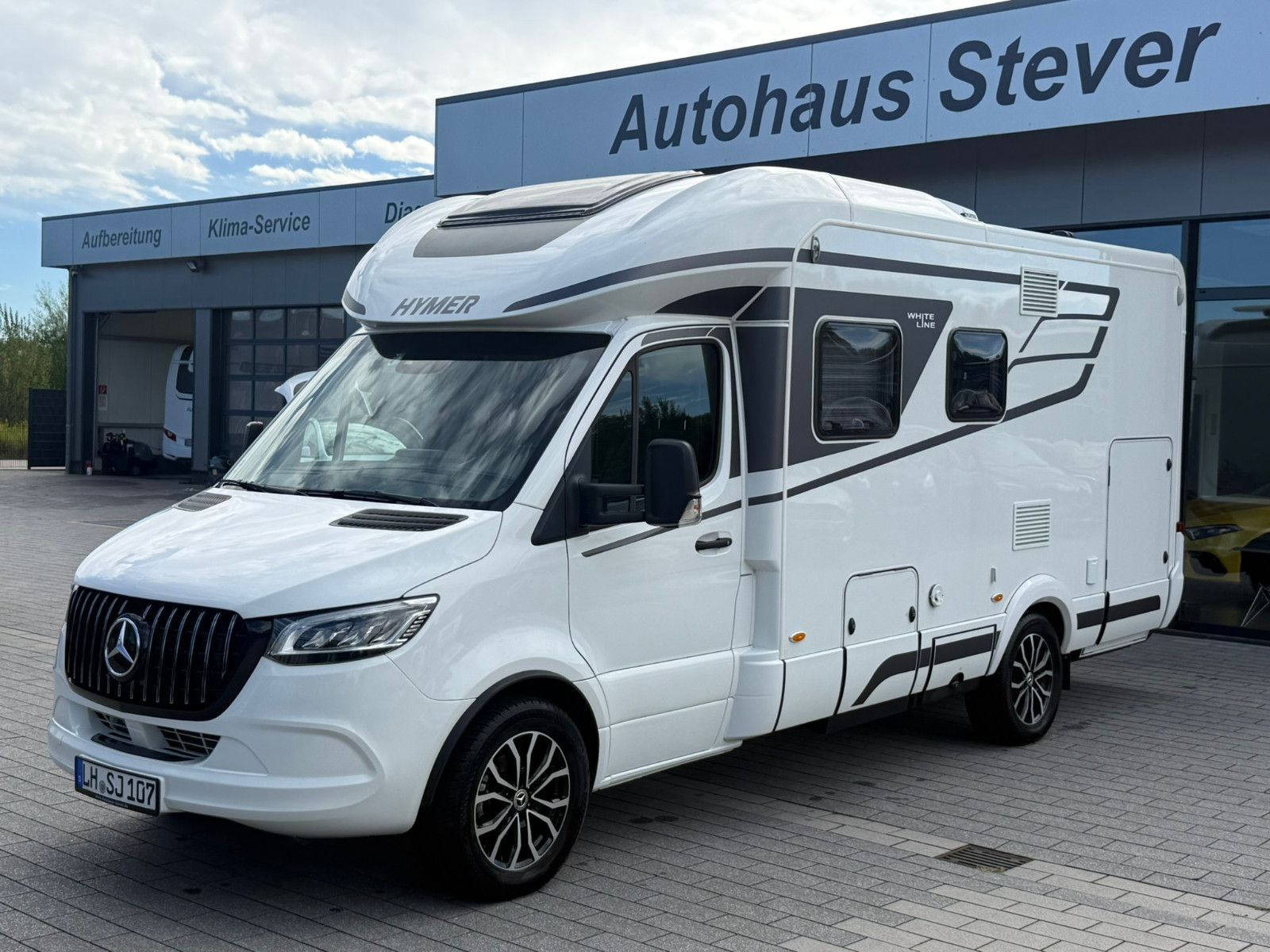 Fahrzeugabbildung HYMER / ERIBA / HYMERCAR BMC 550 T  White  Line