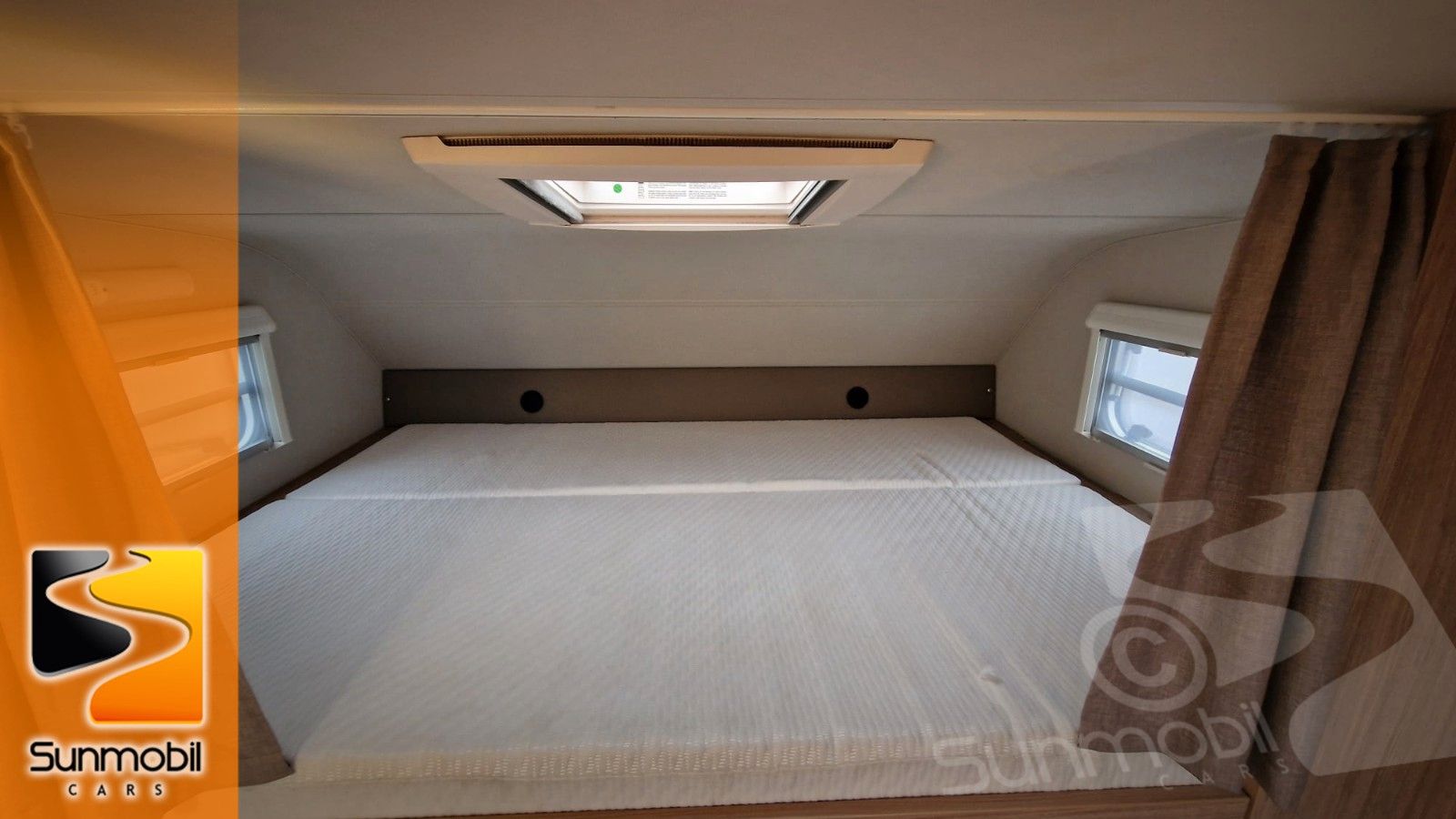Fahrzeugabbildung Weinsberg CaraHome Cara Home 700 DG Radio Navi RFK