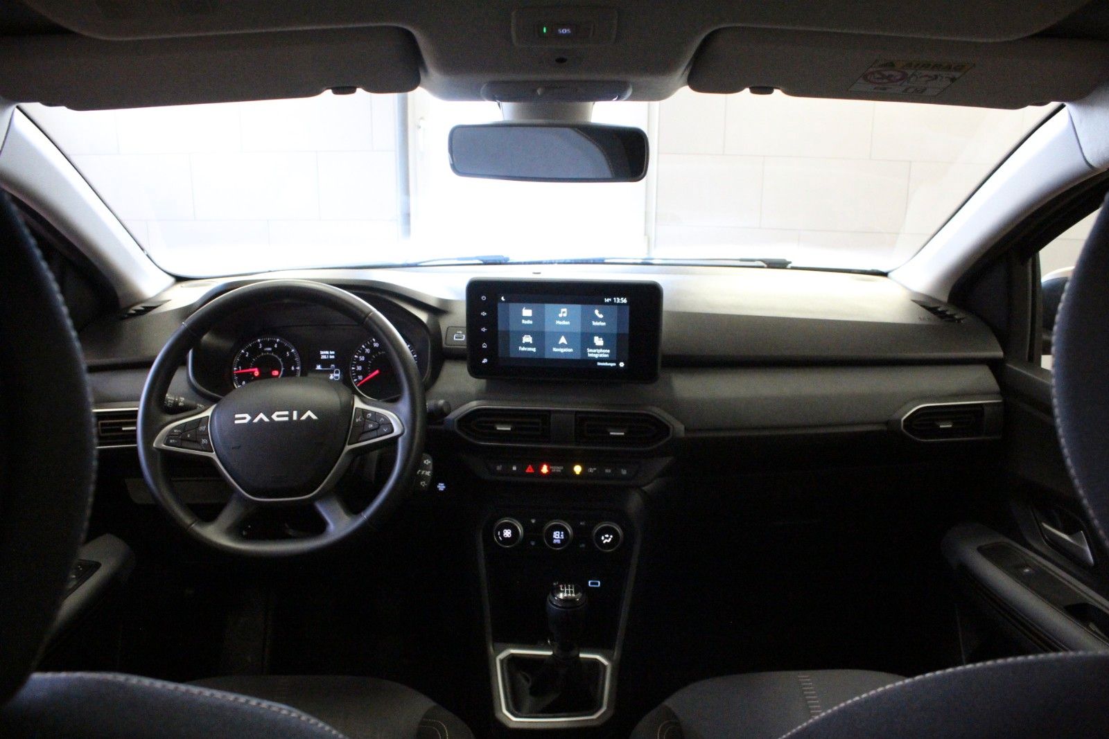 Fahrzeugabbildung Dacia Jogger TCE 110 Extreme+ 5-Sitzer *AHK*