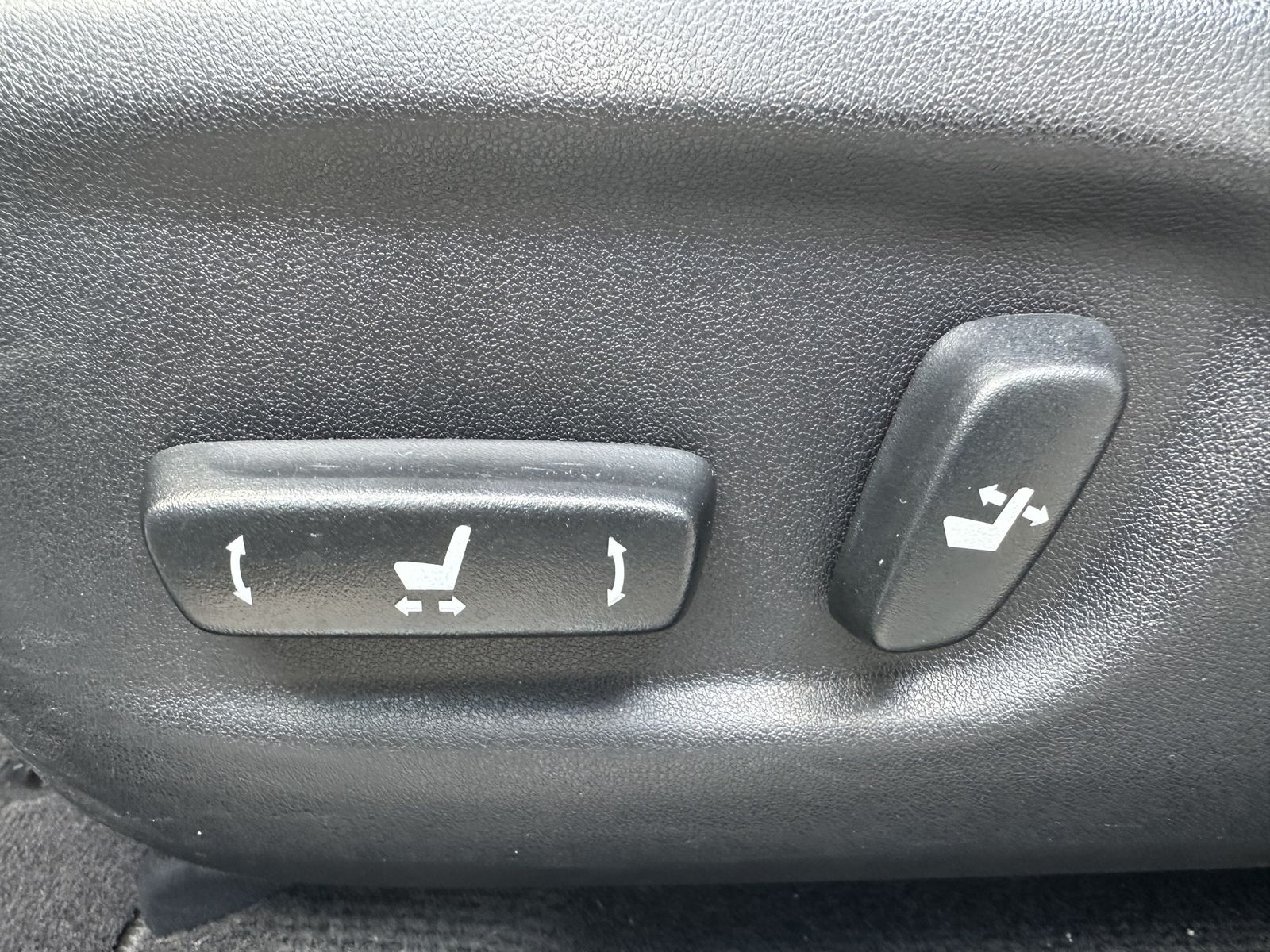 Fahrzeugabbildung Lexus NX 300h AWD Executive NAV+LED+SHZ+KAMERA+1HD+PP