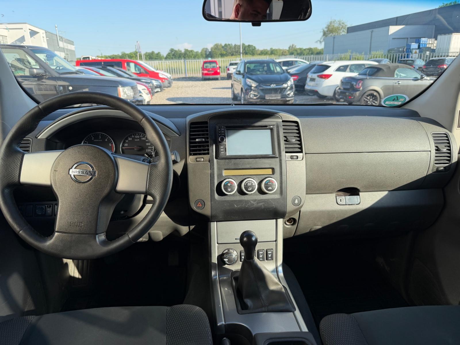 Nissan Pathfinder 2010 — photo 7