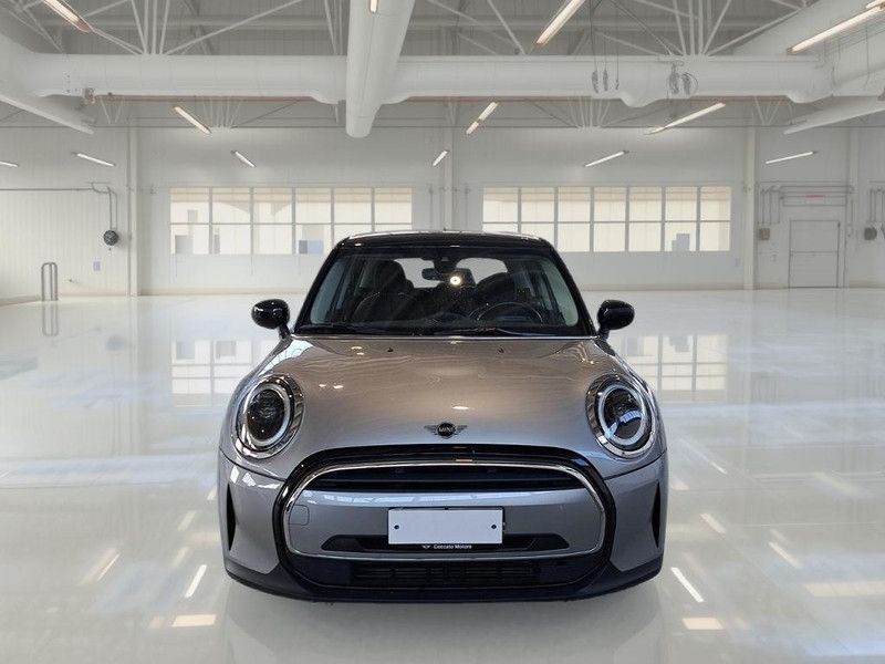 MINI COOPER CLASSIC AUTO 5 PORTE BERLINA imagem 2