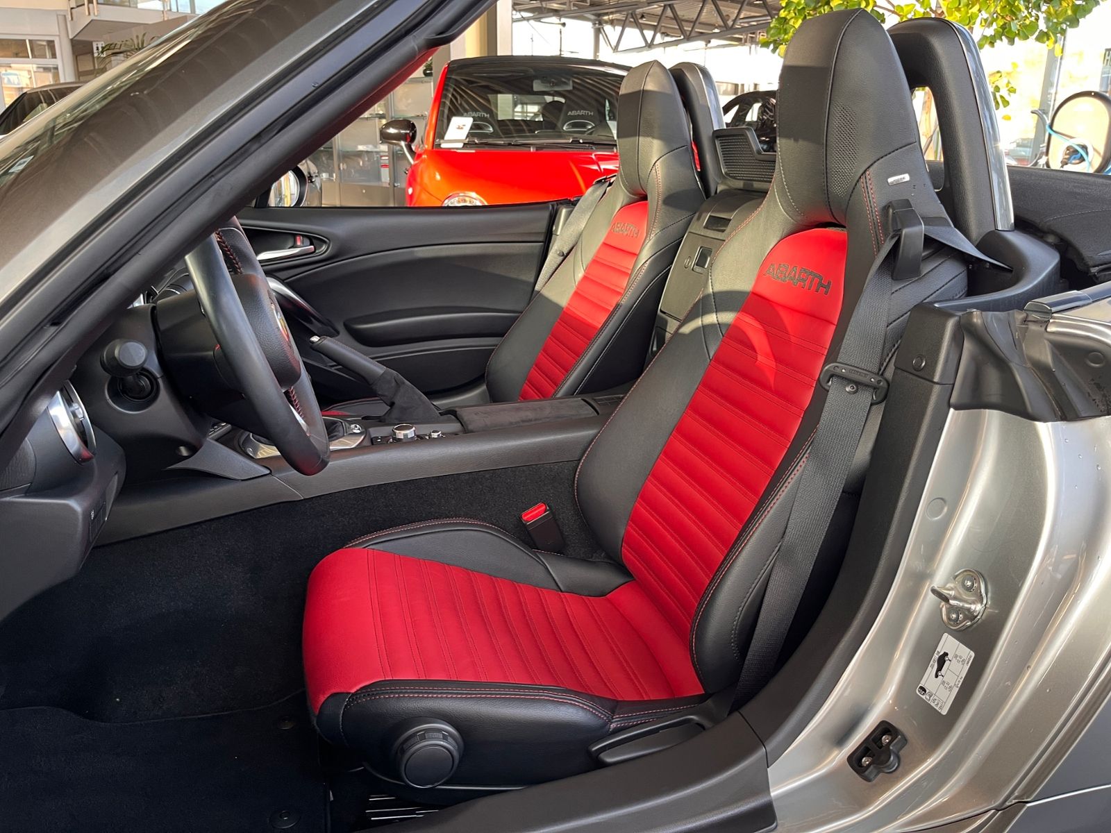 Fahrzeugabbildung Abarth 124 Spider  BOSE LEDER ALU