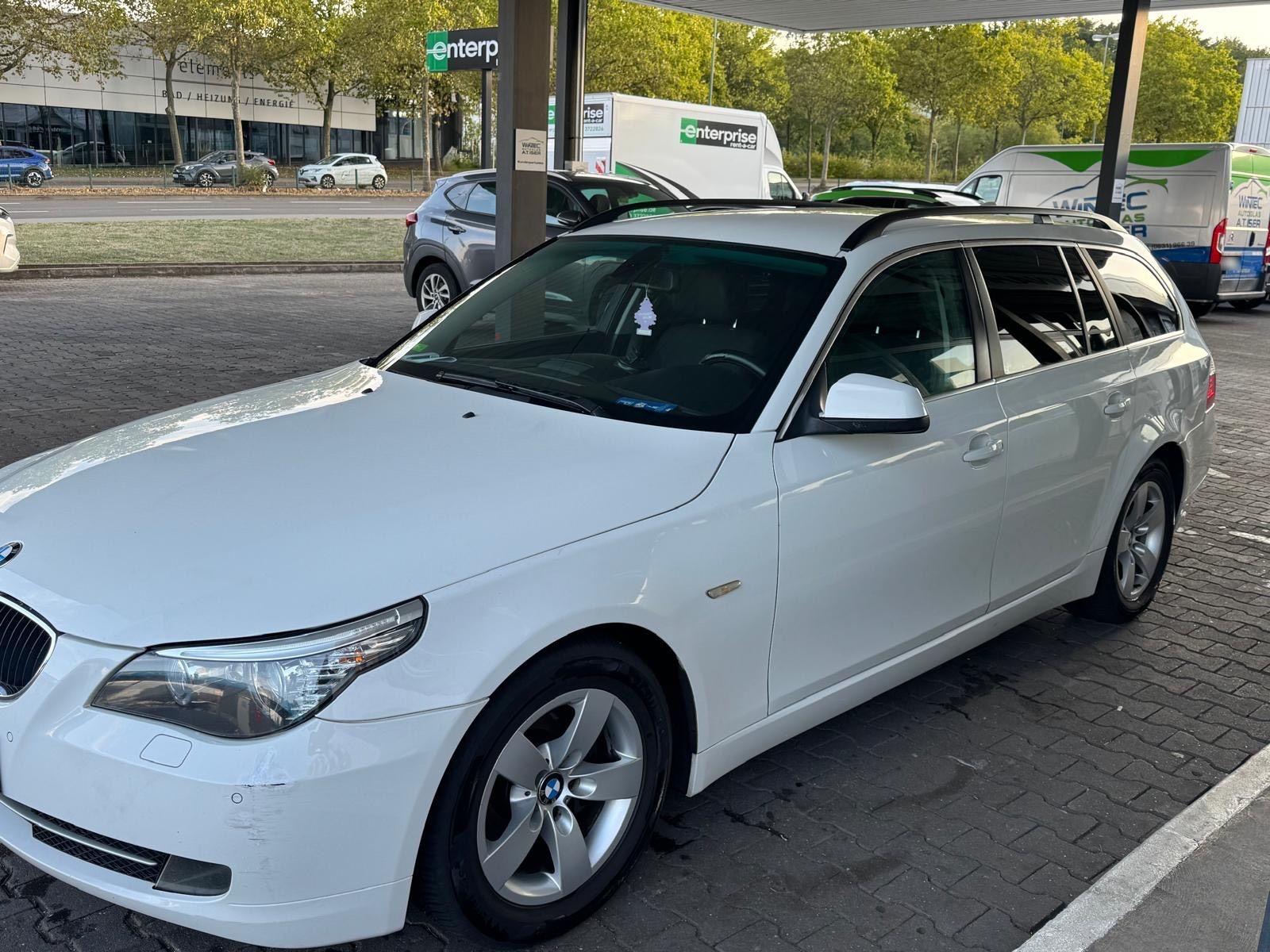 BMW 520 2010 — photo 9