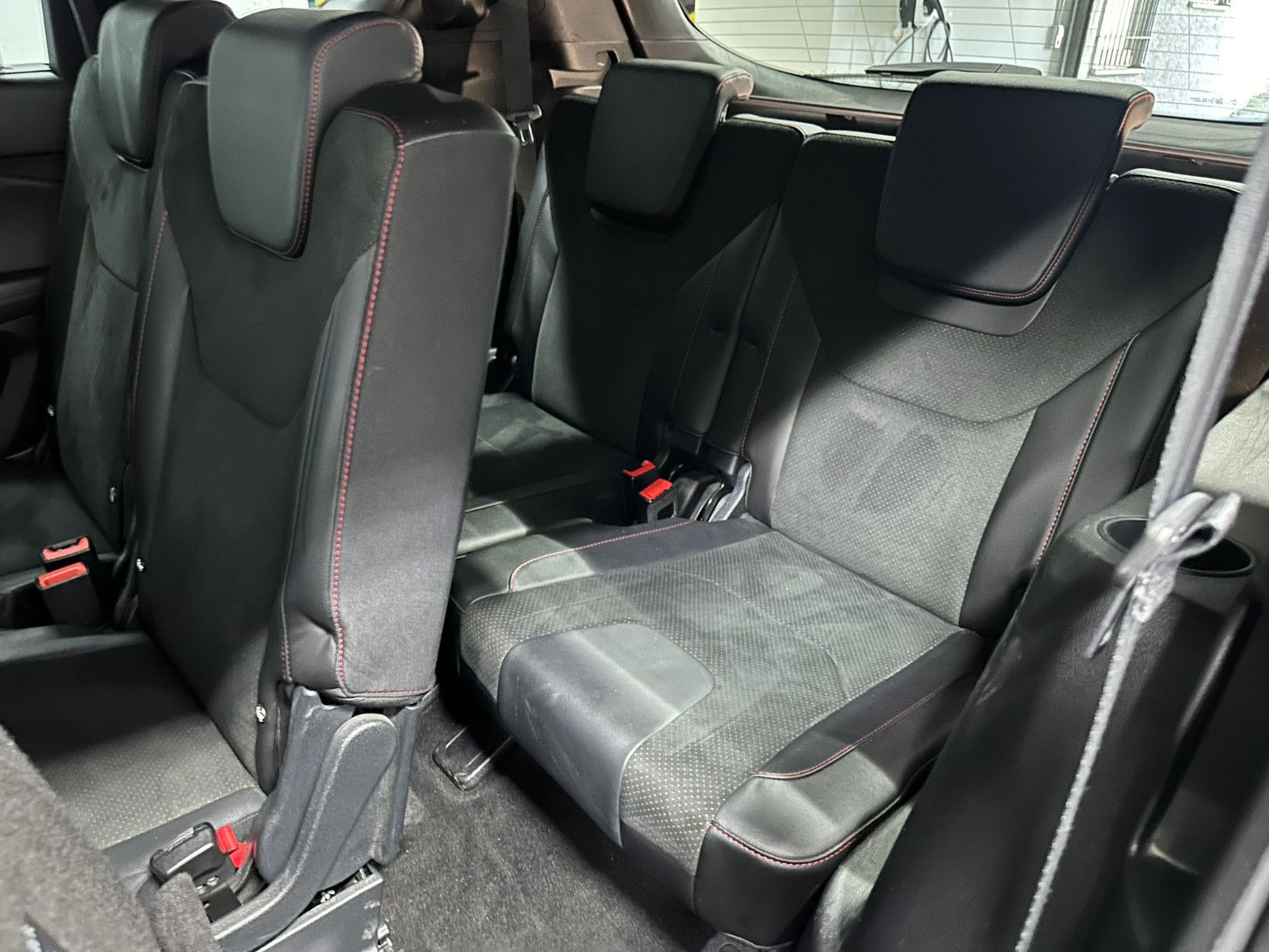 Fahrzeugabbildung Ford S-Max 2.0 EcoBst. ST-Line 7-Sitzer*AHK*SDH*PANO*