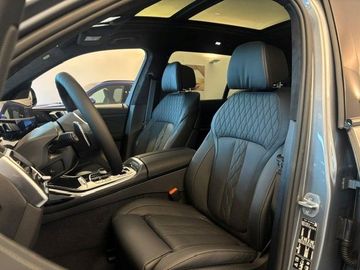 BMW X7 - 9