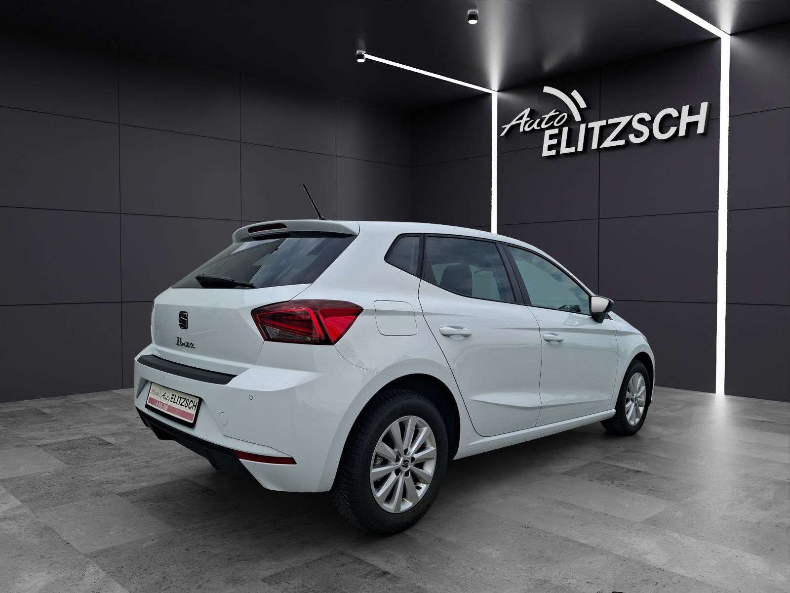 Fahrzeugabbildung SEAT Ibiza TSI Style LED Navi ACC VC RFK SH LM