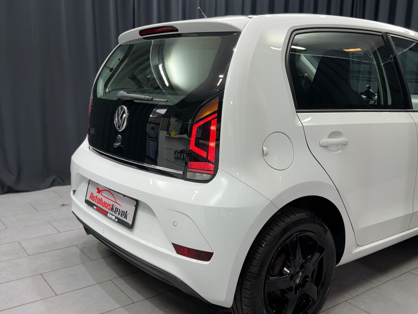 Fahrzeugabbildung Volkswagen up! high up! |KLIMA|PDC