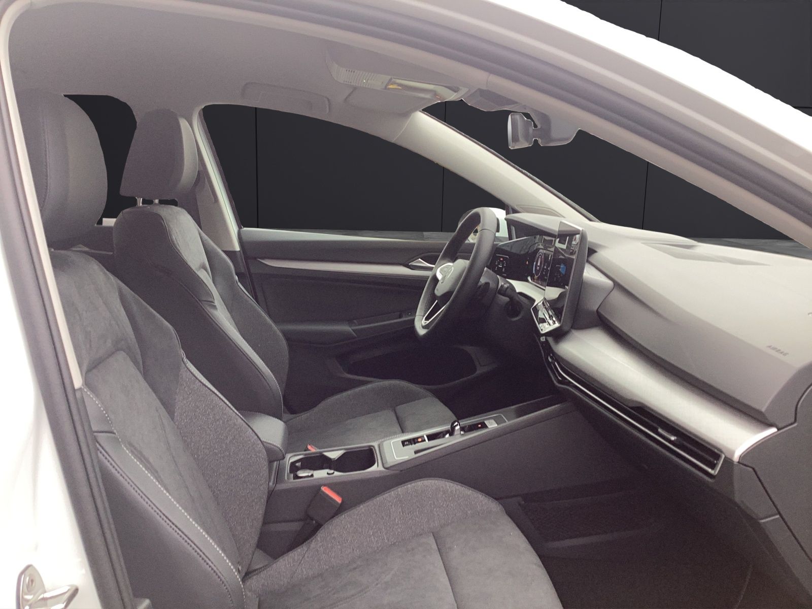 Fahrzeugabbildung Volkswagen Golf VIII Variant Life TDI DSG LED+ Navi ACC AHK