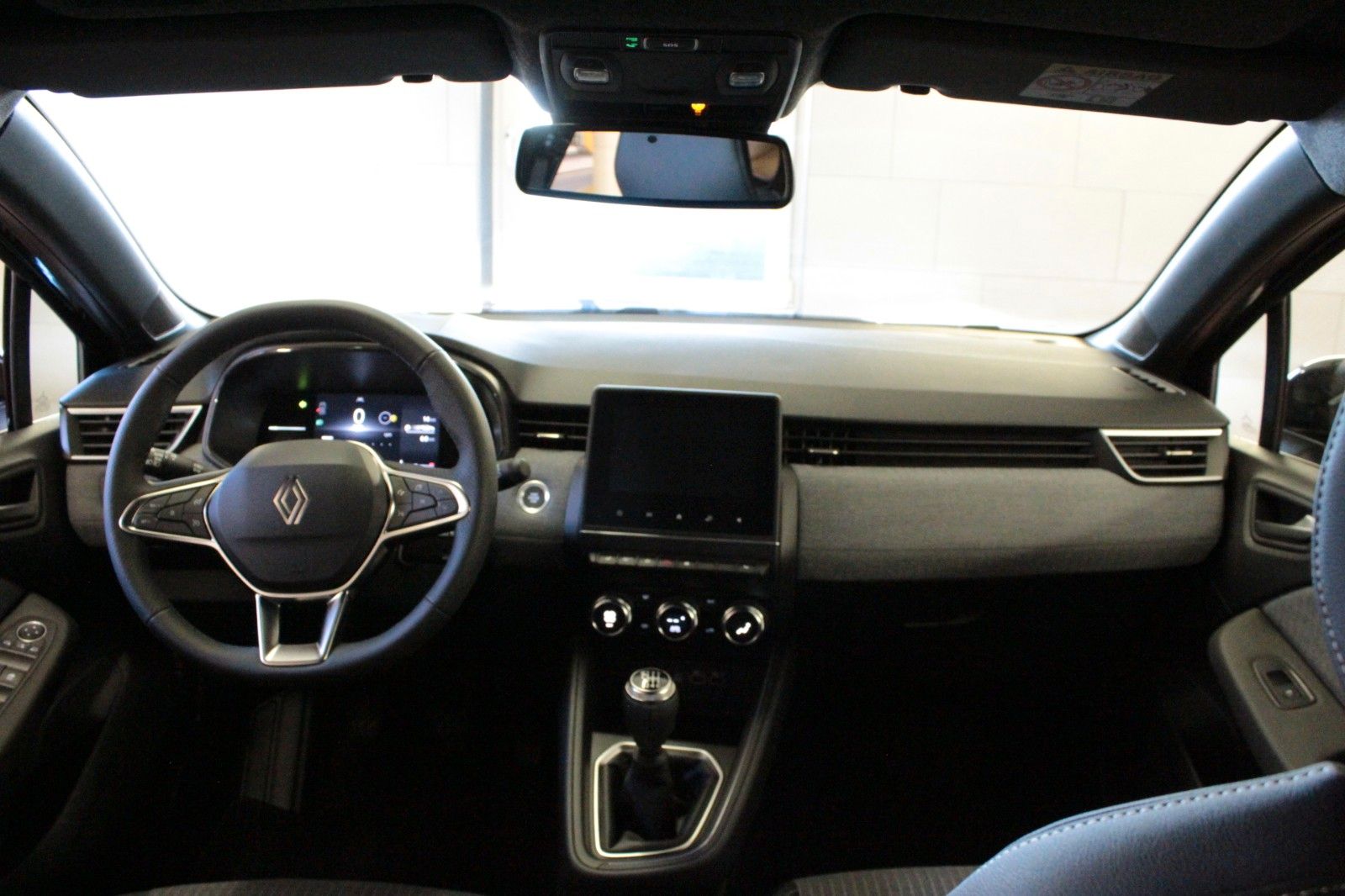 Fahrzeugabbildung Renault Clio TCe 90 Techno *Winter-*&*Look-Paket*