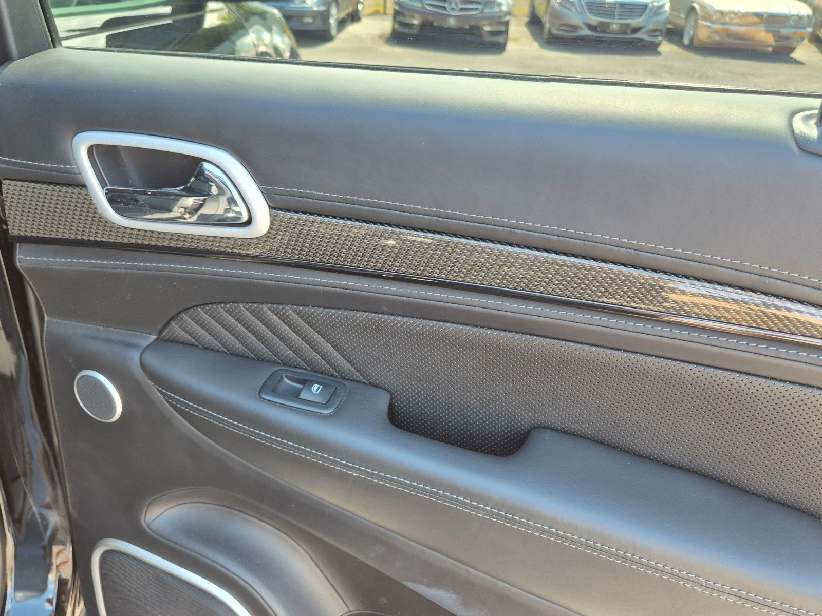 Fahrzeugabbildung Jeep Grand Cherokee Trackhawk/1A Historie/Gasanlage