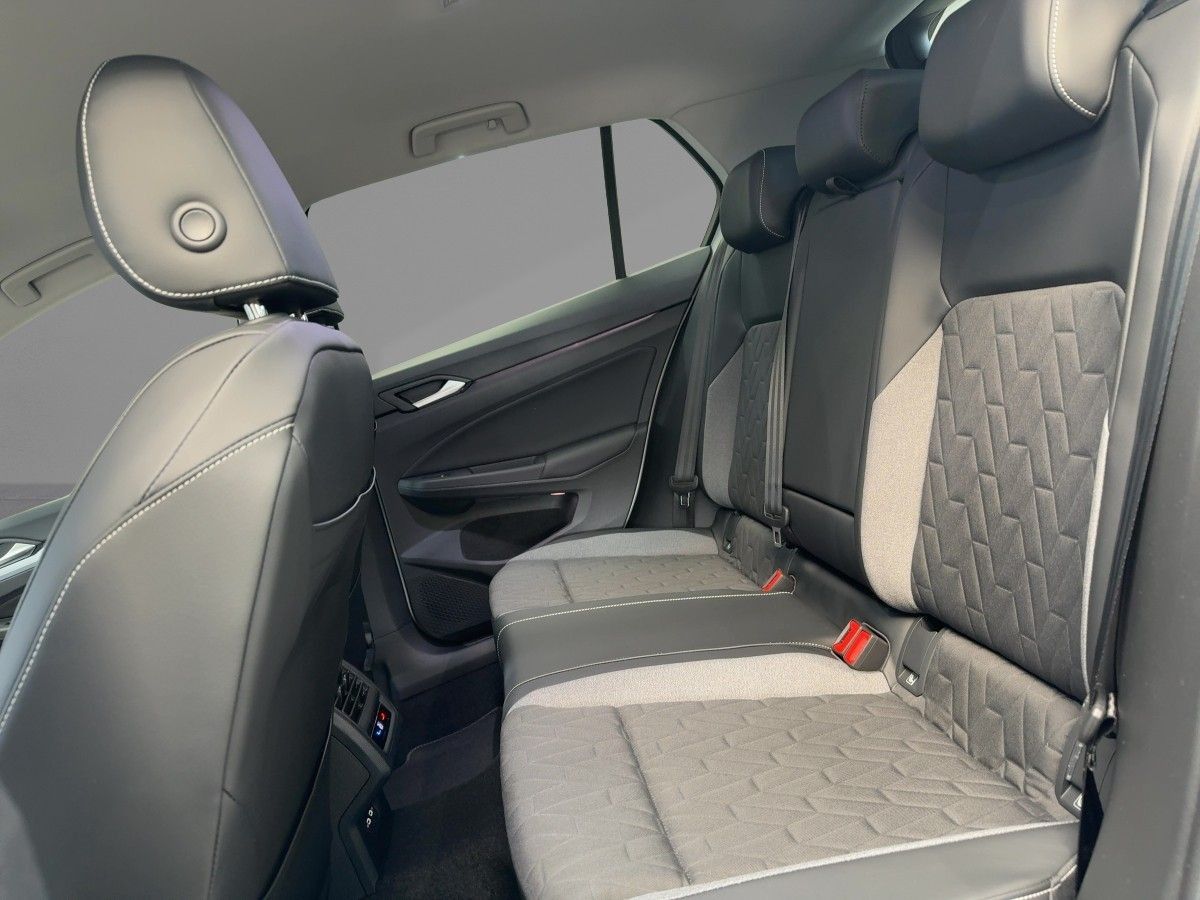 Volkswagen Golf - Bild 9