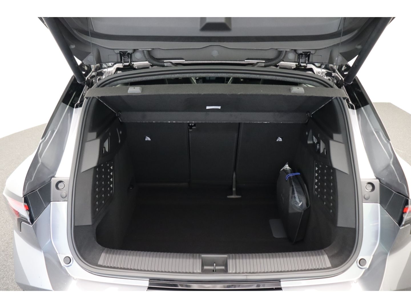 Fahrzeugabbildung Mitsubishi Eclipse Cross Diamant Top 11 KW ACC Totwinkelass
