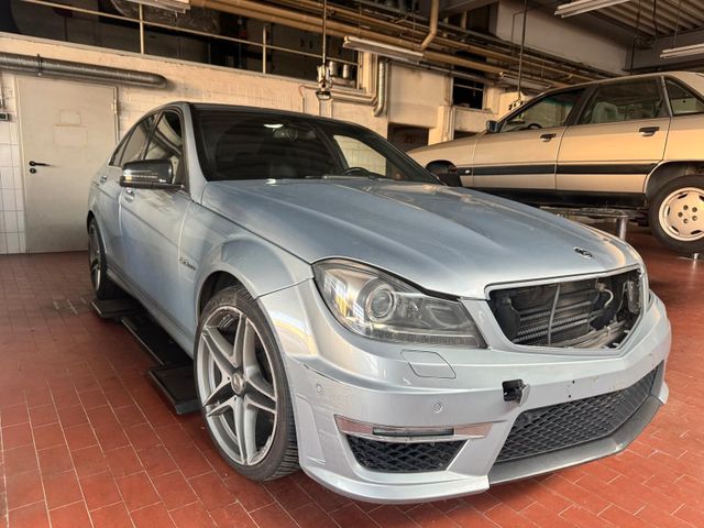 Mercedes-Benz C 250 CDI BlueEfficiency AMG PAKET  BI XENON