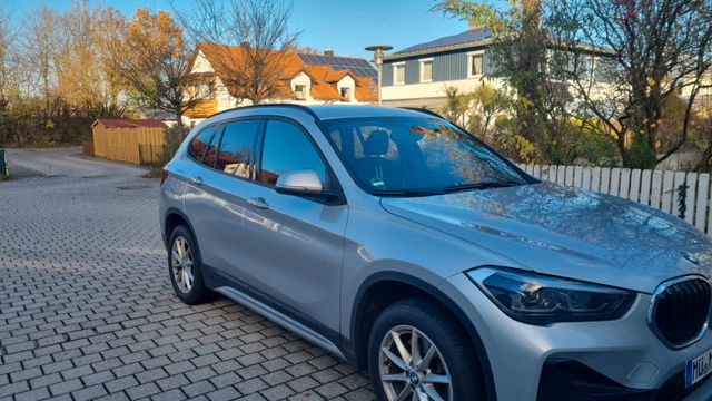 BMW X1 sDrive20i/Sport Line/Head-up/Navi