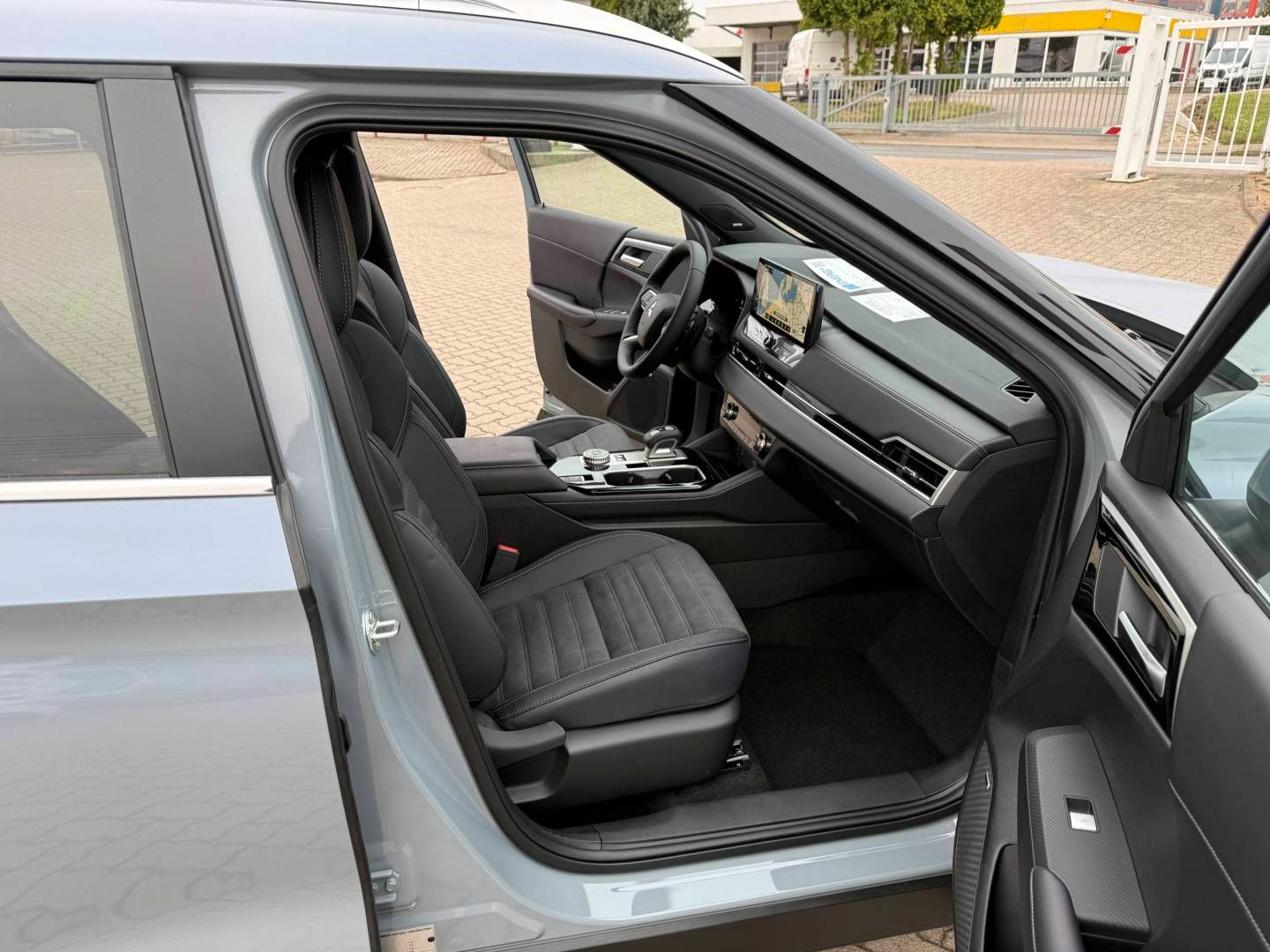 Fahrzeugabbildung Mitsubishi Outlander Plug-in Hybrid Select 2.4