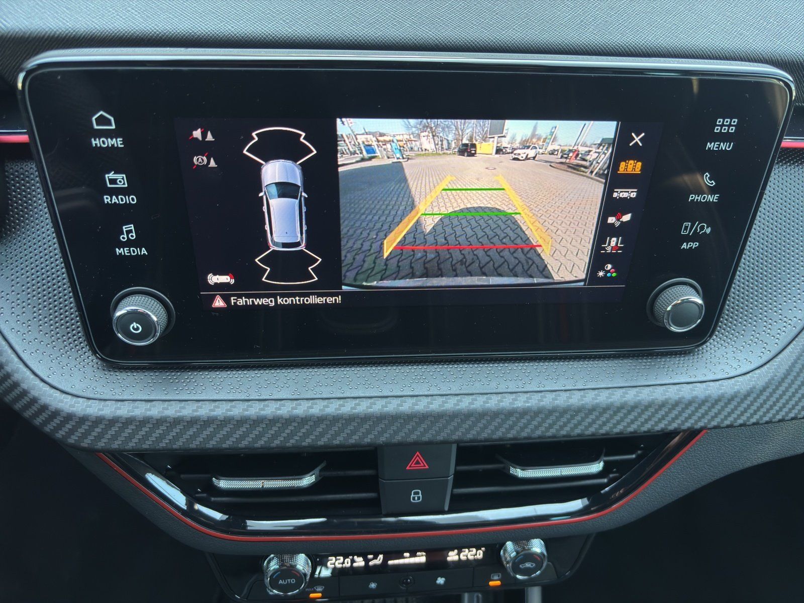 Fahrzeugabbildung SKODA Kamiq Monte Carlo 1,0TSI85kW DSG/AHK/MATRIX/ACC