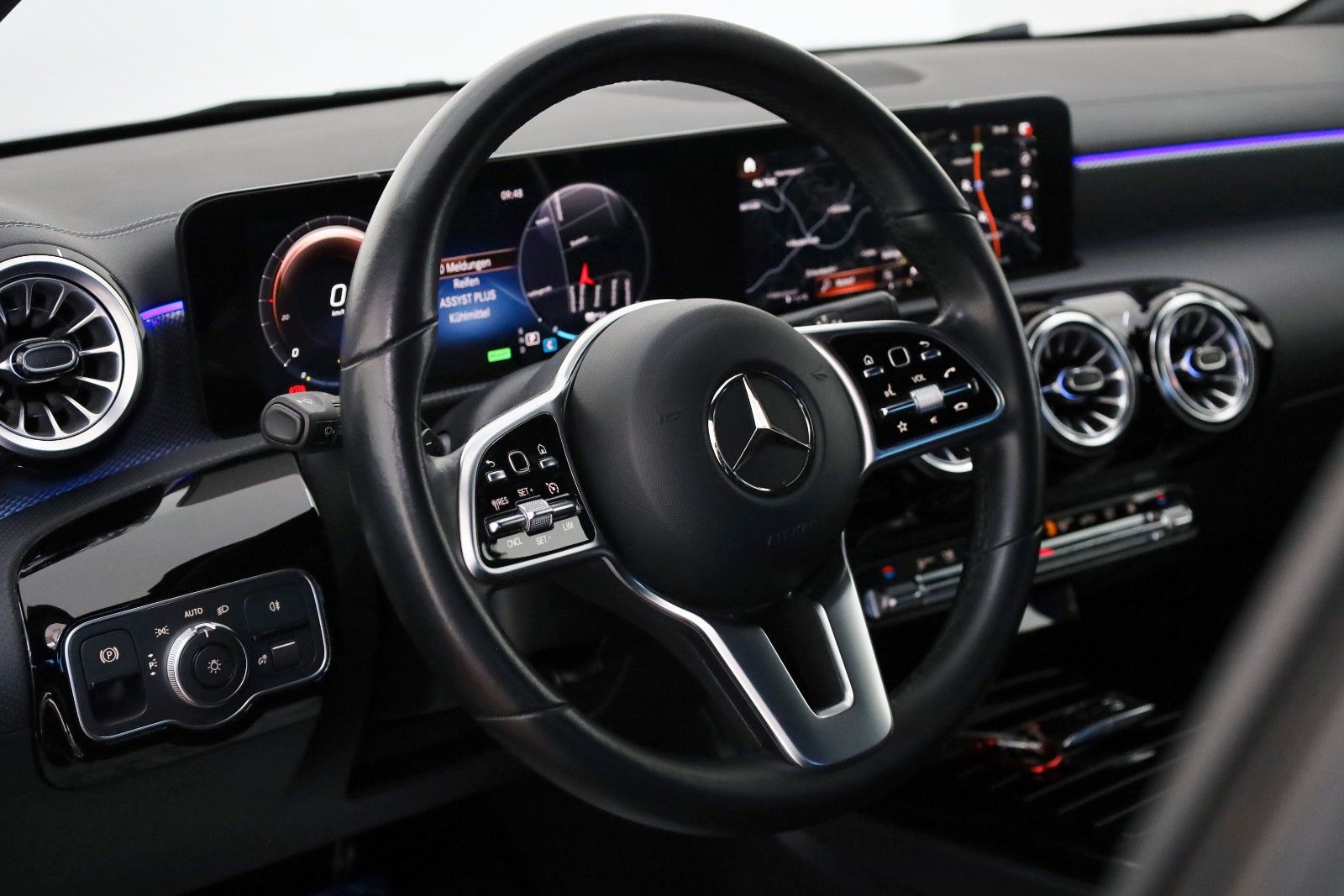 Fahrzeugabbildung Mercedes-Benz CLA 250e Coupe,Progressive,Leder,Navi,SH,Kamera