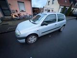 Renault clio 1.2 Benzin 58 ps tüv 08/26 - Renault Clio aus 2000: 1.2