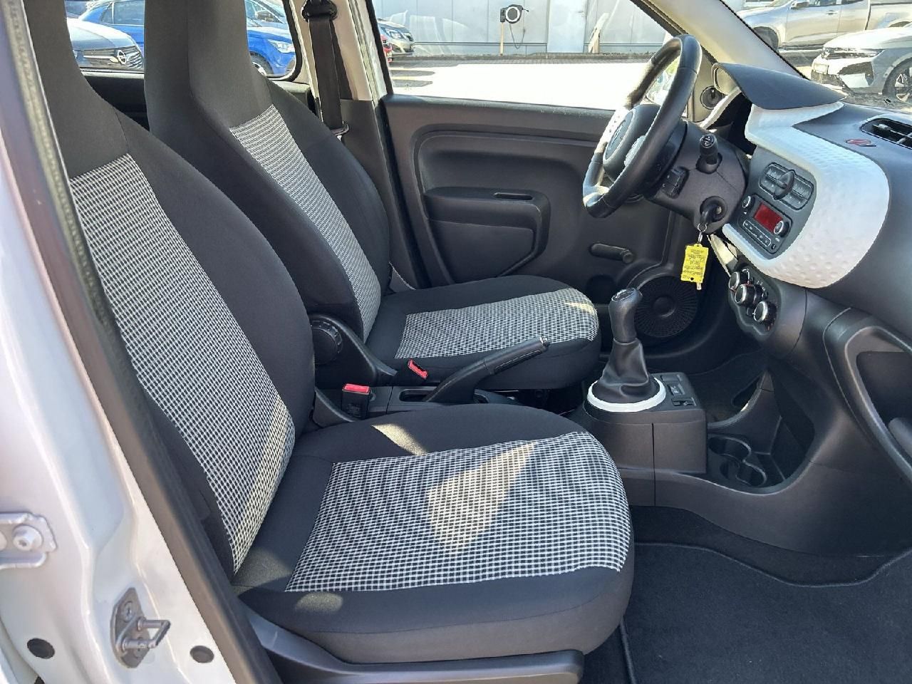 Fahrzeugabbildung Renault Twingo Expression
