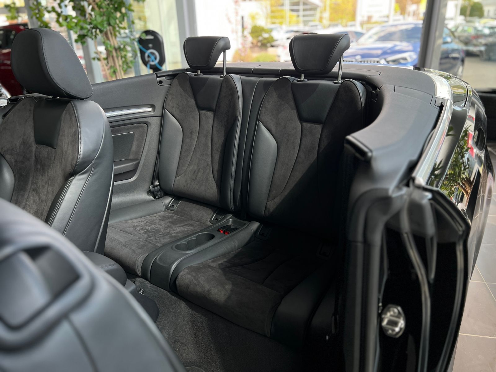 Fahrzeugabbildung Audi A3 Cabriolet 35 TFSI S line PDC XENON NAVI