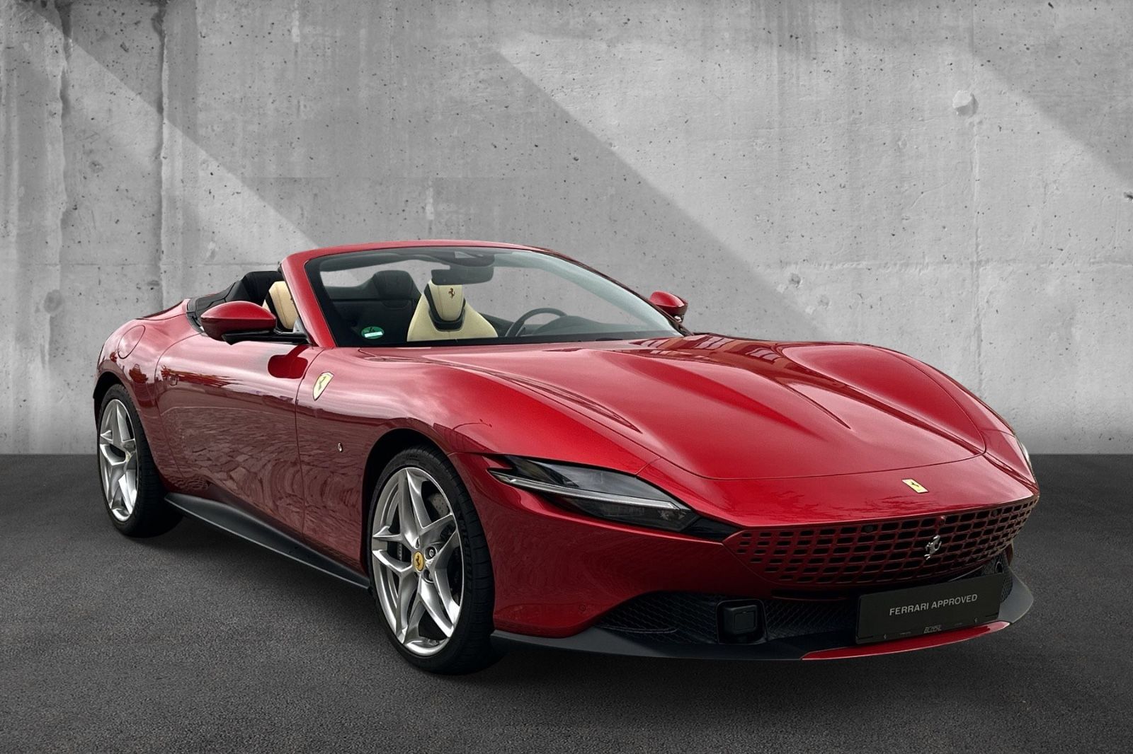 Fahrzeugabbildung Ferrari Roma Spider*dt. Auto*360° Kam*Belüftet*Neck Warm