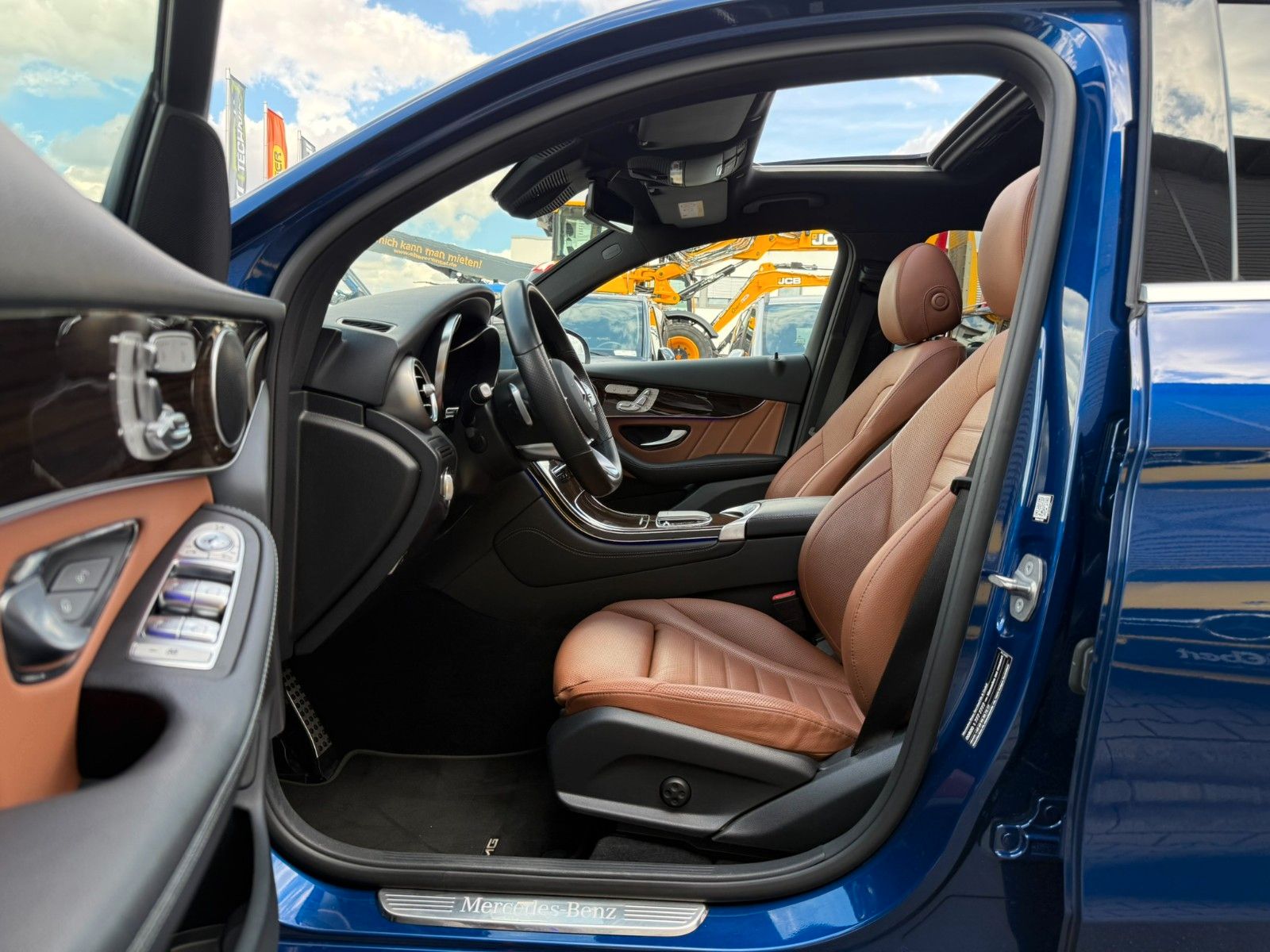 Fahrzeugabbildung Mercedes-Benz GLC 400d Coupe 4M Standh+Distr+AHK+Memory+ESD