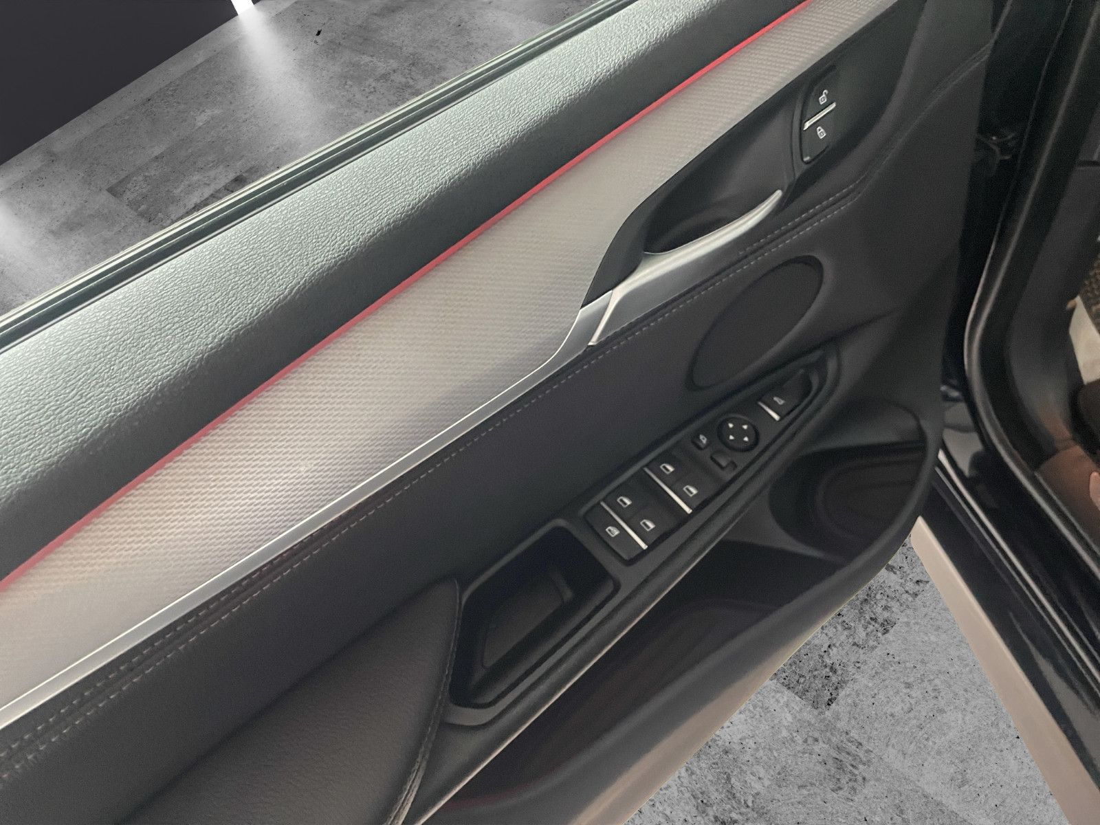 Fahrzeugabbildung BMW X5 xDrive 35 i *Pano*AHK*Sport-Paket M*Leder*