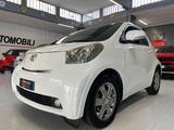 Toyota iQ 1.0 multidrive F.O. - weiße Toyota IQ